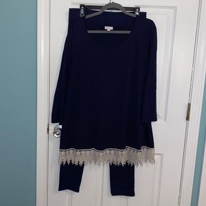 2 PC Navy Knit with trim Leggings and Tunic Large/XL
